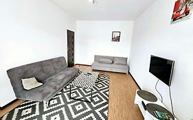 Fresh Green Kabaty Apartment 4